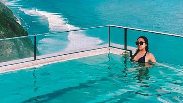 Pose Seksi Salmafina yang Dihujat Netizen