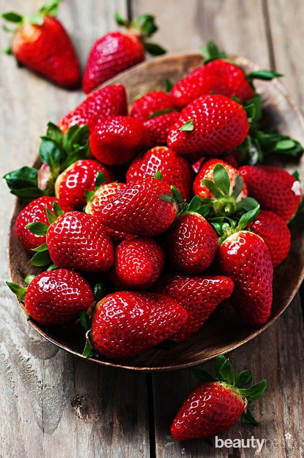 Strawberry/Pinterest.com Makanan enak yang baik untuk kulit