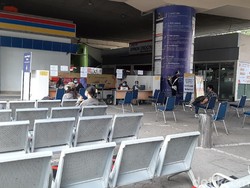 Long Weekend, Stasiun Gambir Lengang Pagi Ini