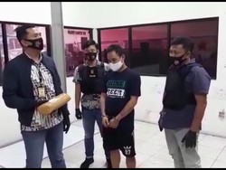 Ditangkap Bareng Drummer J-Rocks, Begini Momen Kru Saat Terima Ganja