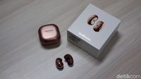 Galaxy Buds Live, TWS Unik Berdesain Mirip Kacang Merah