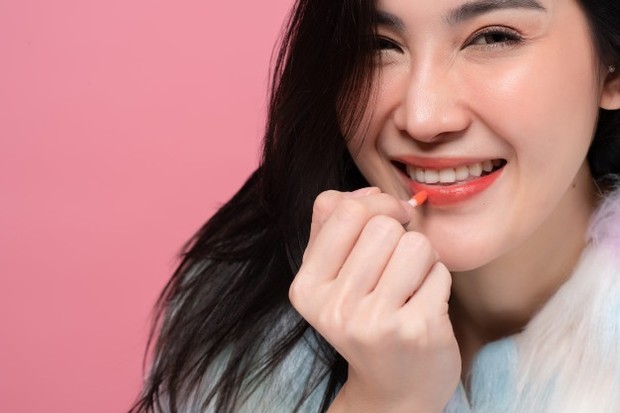 Gunakan Liptint Dua Layer/Freepik.com Tips Menggunakan Liptint agar Merata