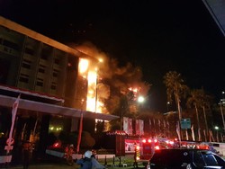 Api Kebakaran di Gedung Kejagung Masih Besar, Polisi Cek TKP