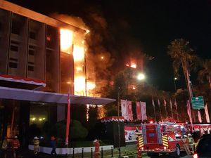 Kebakaran di Gedung Kejagung, Lalin Sekitar Lokasi Normal