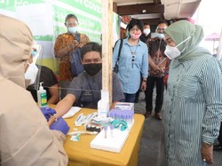Cek Rapid Test Pekerja di Bali, Menaker: Siap Kehidupan Normal Baru