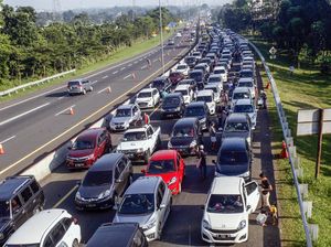 Jokowi Minta Ada Pengurangan Hari Libur Akhir Tahun