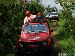 Foto: Naik Jip Menuju Tempat Ngopi Hits di Banjarnegara Foto: Naik Jip Menuju Tempat Ngopi Hits di Banjarnegara