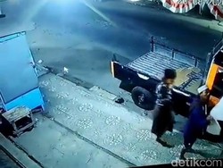 Misteri Pelaku dan Motif Pelucutan Bendera Merah Putih di Garut