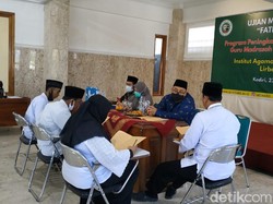 Puluhan Mahasiswa Tes Baca Kitab Kuning untuk Raih Beasiswa Pemprov Jatim