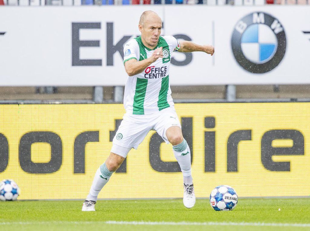 Comeback! Arjen Robben Beraksi Lagi di Lapangan Comeback! Arjen Robben Beraksi Lagi di Lapangan