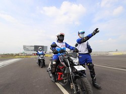 Sekali Berkendara di Jalan Raya, Bikers Dihadapkan pada 120 Potensi Bahaya