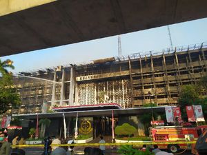 Terungkap Tabir Uang di Rekening Cleaning Service Kejagung Tajir Terungkap Tabir Uang di Rekening Cleaning Service Kejagung Tajir