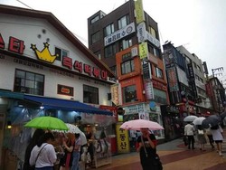 Begini Hiruk Pikuk Kawasan Hongdae Seoul, Apa Istimewanya?