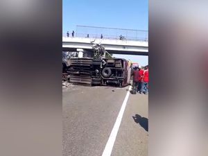 Video Kecelakaan Maut di Tol Cipali KM 150, 4 Orang Tewas