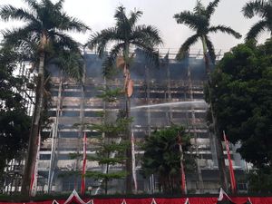 Masyarakat Sedih dan Geram Kejaksaan Agung Kebakaran
