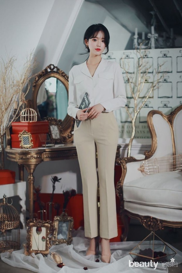 Gaya fashion dengan celana formal