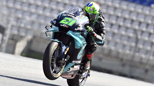 Petronas Yamaha SRT's Italian rider Franco Morbidelli rides during the fourth practice session ahead of the MotoGP Styrian Grand Prix on August 22, 2020 at Red Bull Ring circuit in Spielberg bei Knittelfeld, Austria. (Photo by JOE KLAMAR / AFP)