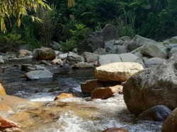 Curug di Bogor Buat Main Air Weekend Ini, Ada Leuwi Kunten dan Leuwi Lieuk