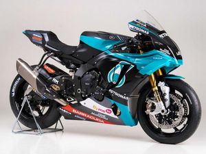 Laris Manis, Replika Motor Petronas Yamaha SRT Sudah Dipesan 800 Unit