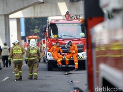 Cerita Pemadam Kebakaran di Kejagung: Lawan Rasa Lelah hingga Dehidrasi