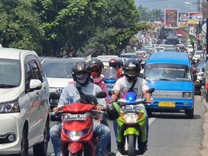 Video Kepadatan di Jalur Puncak Saat Sistem Satu Arah Diberlakukan