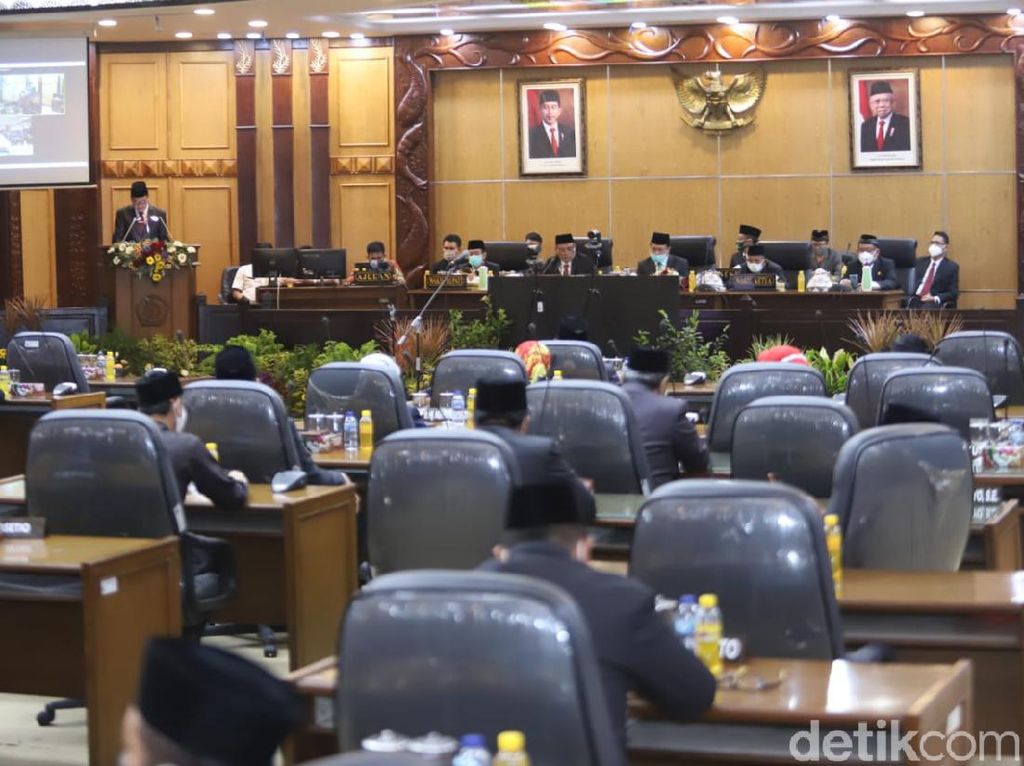 Sempat Bertemu Plt Bupati Sidoarjo Meninggal COVID-19, Sekda Zaini Akan Swab Sempat Bertemu Plt Bupati Sidoarjo Meninggal COVID-19, Sekda Zaini Akan Swab