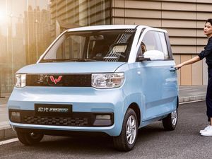 Makin Laris! Penjualan Mobil Listrik Wuling Tembus 40.000 Unit Sebulan Makin Laris! Penjualan Mobil Listrik Wuling Tembus 40.000 Unit Sebulan