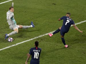 Aksi-aksi Manuel Neuer Mentahkan Keganasan Neymar dan Mbappe