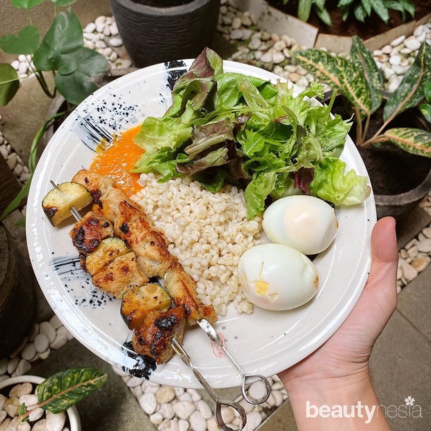 Andra Alodita/sumber: instagram.com/alodita Sate taichan sehat