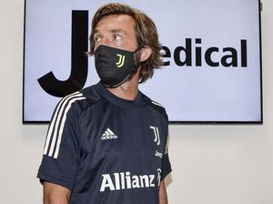 Jangan Bandingkan Pirlo dengan Sarri