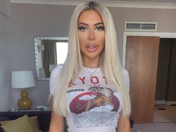Party Bareng Pesepakbola, Chloe Ferry Pakai Baju Transparan