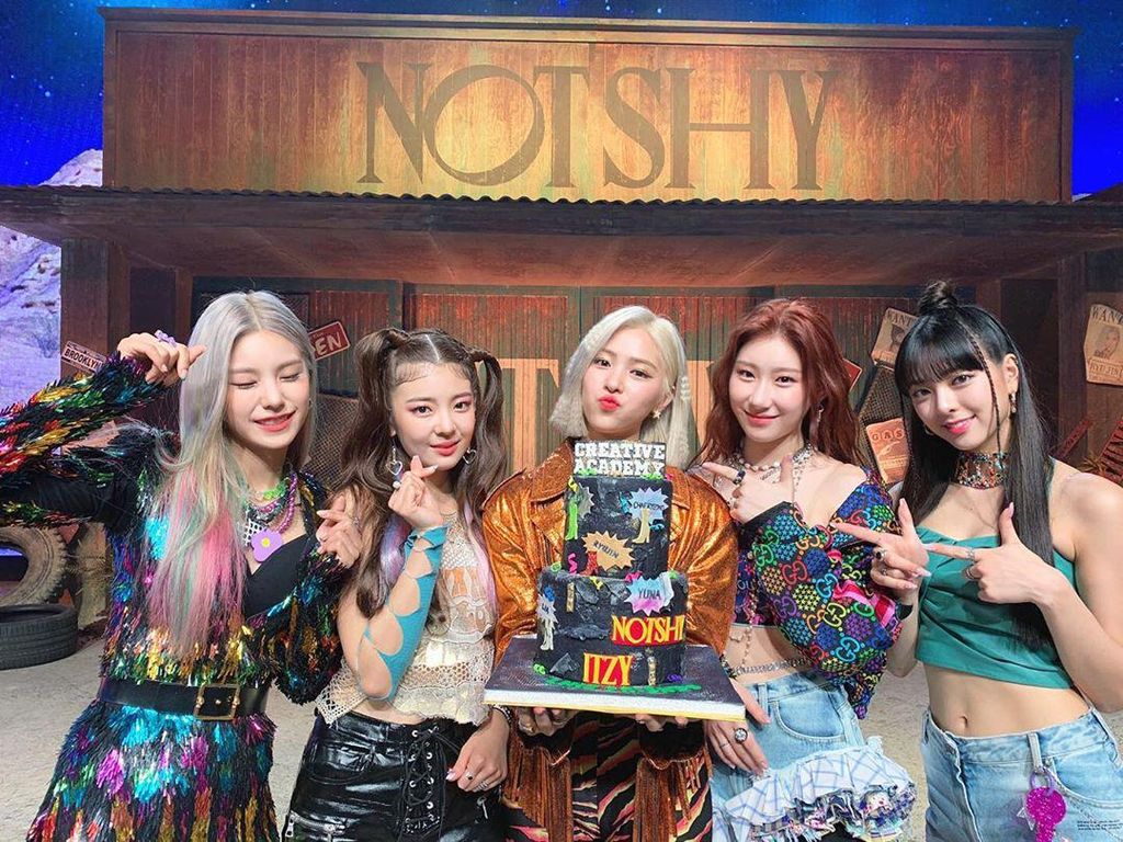 ASTRO hingga ITZY Siap Warnai Comeback K-Pop April 2021 ASTRO hingga ITZY Siap Warnai Comeback K-Pop April 2021