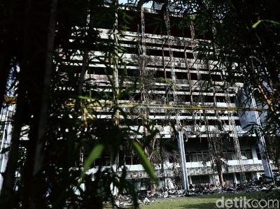 Kebakaran Gedung Kejagung Sisakan Puing dan Jelaga