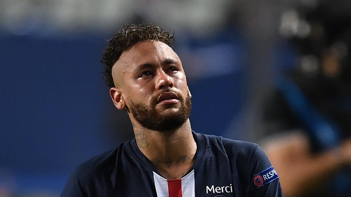 Neymar jadi satu di antara tiga pemain Paris Saint-Germain yang dinyatakan positif virus corona (Foto: Getty Images/David Ramos)