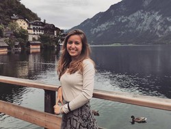 Ini Saudari Tiri Cantik Sekaligus Pacar Miguel Oliveira