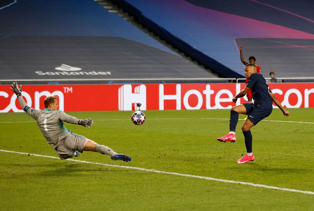 LISBON, PORTUGAL - AUGUST 19: Manuel Neuer of Bayern Munich celebrates after his teammate Robert Lewandowski of Bayern Munich (not pictured) scored their team's third goal during the UEFA Champions League Semi Final match between Olympique Lyonnais and Bayern Munich at Estadio Jose Alvalade on August 19, 2020 in Lisbon, Portugal. (Photo by Miguel A. Lopes/Pool via Getty Images)