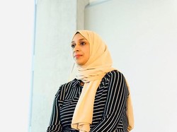 Kisah Inspiratif Tasnim Nazeer Presenter TV Pertama Berhijab di Skotlandia