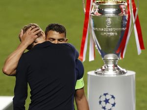 Tak Ada Kado Perpisahan Manis dari Thiago Silva untuk PSG