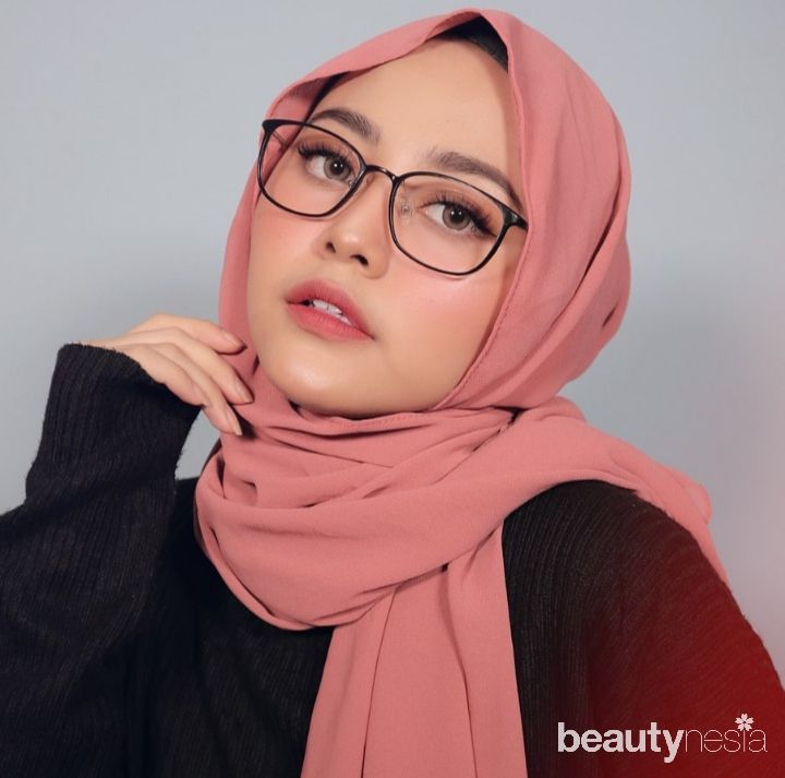 5 Model Hijab untuk Wajah Bulat agar Terlihat Tirus/Model Hijab Kekinian/instagram.com/nadhilaqnta/