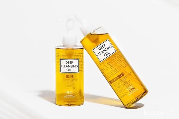 salah satu rekomendasi cleansing oil untuk kulit kering yaitu DHC Deep Cleansing Oil