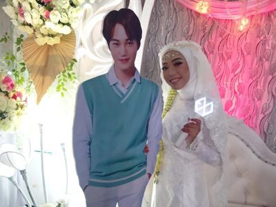 7 Foto Pernikahan Unik Fan Girl K-Pop yang Viral karena Serba EXO