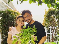 11 Tahun Menikah, Giring dan Istri Tetap Kompak Susah dan Senang