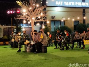 Cara Unik Sosialisasi Tegakkan Disiplin Protokol Kesehatan di Kediri