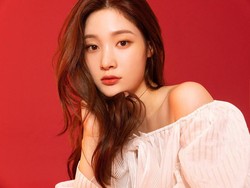 Kondisi Jung Chaeyeon Usai Jatuh dari Tangga Saat Syuting The Golden Spoon