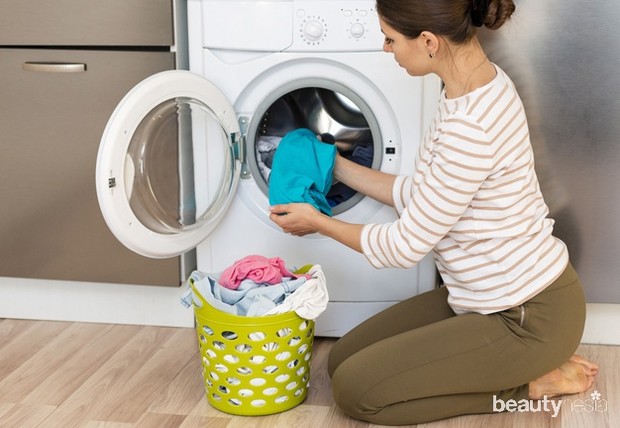 Mencuci Pakaian Selama Pandemi/ Foto: Freepik.com Mencuci Pakaian Selama Pandemi