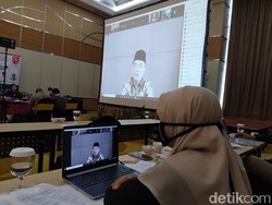 Vaksin Corona Masih dalam Proses, Menko PMK: Wajib Masker Prioritas