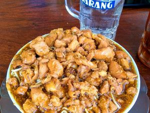 Viral! Mie Ayam Topping Melimpah di Kulon Progo Diserbu Pembeli