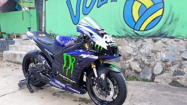 Ngebet MotoGP, Ini Penampakan Vixion yang Dimodifikasi ala Motor Valentino Rossi