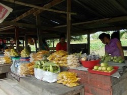 Potret Pasar Tradisional Warga Trans di Jayapura