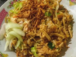 Resep dan Cara Membuat Nasi Goreng Mawut Khas Malang